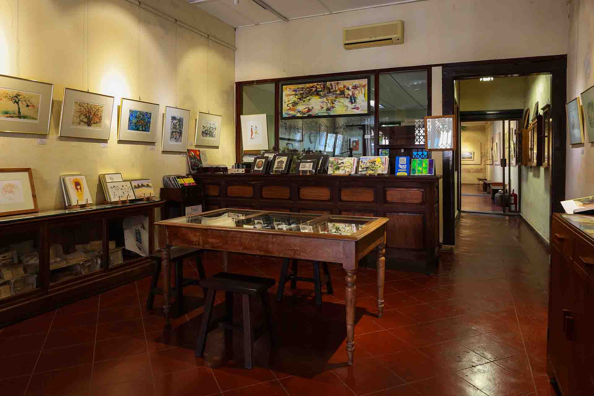 Lobby and Gallery Shop